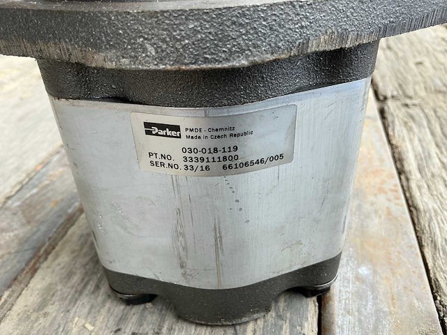 Parker hydraulisch pomp 19cc (3x) - afbeelding 6 van  6