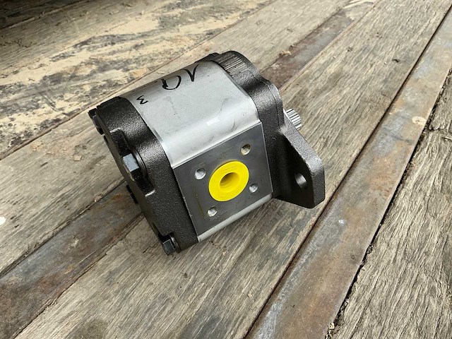 Parker hydraulisch pomp 19cc - afbeelding 2 van  6