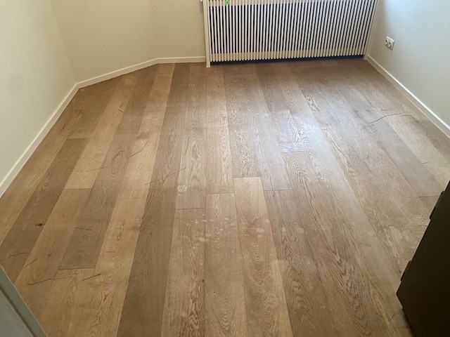 Parket - massieve plankenvloer 1ste verdiep - afbeelding 1 van  6