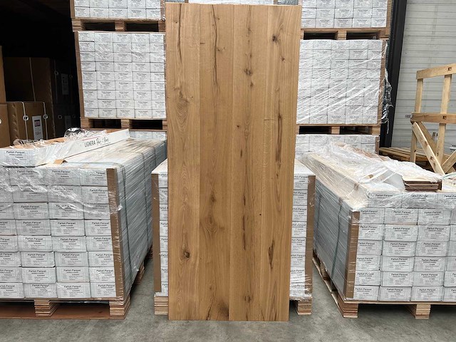 Parketvloer 162,45m² 1900x190x10/3mm - afbeelding 1 van  4