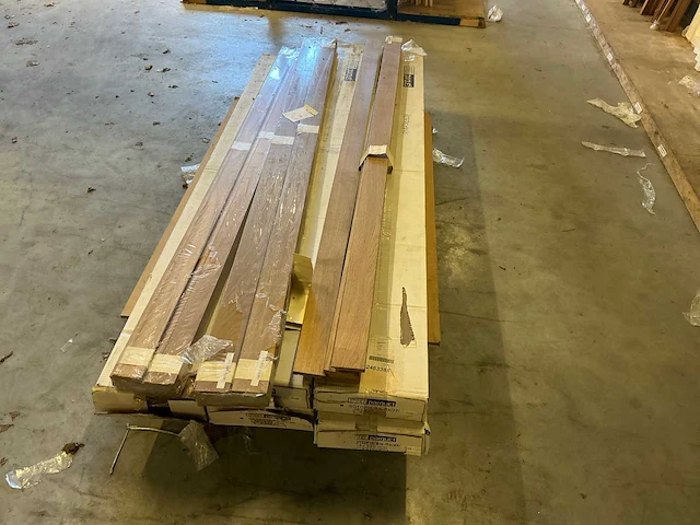 Parketvloer (6x) - afbeelding 1 van  5