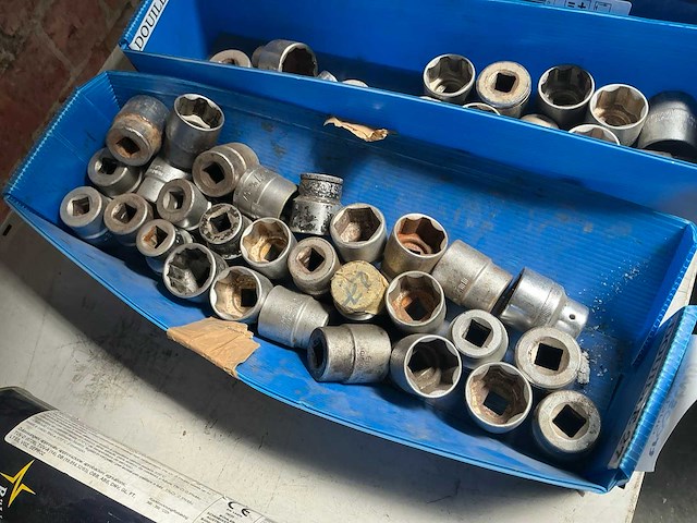 Partij 27mm doppen - afbeelding 2 van  4