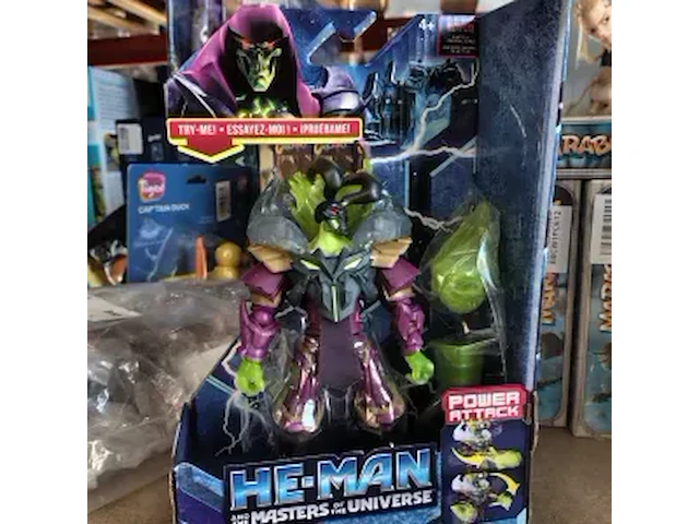 Partij 37 stuks masters of the universe he-man and the masters of the universe skeletor reborn action figure with power attack move & accessories, motu collectible - afbeelding 7 van  8