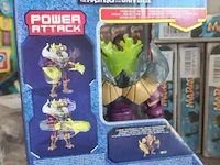 Partij 37 stuks masters of the universe he-man and the masters of the universe skeletor reborn action figure with power attack move & accessories, motu collectible - afbeelding 8 van  8
