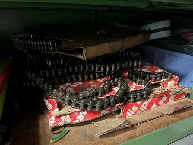 Partij aandrijfkettingen, kettingwielen en geleiderollen - afbeelding 20 van  135