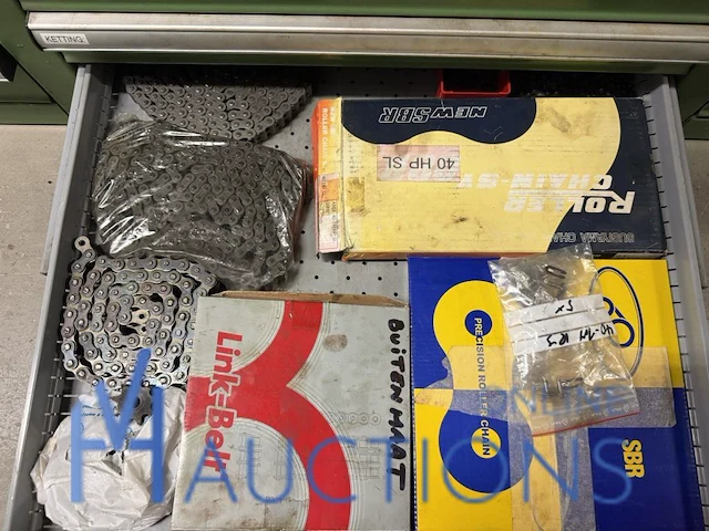 Partij aandrijfkettingen, kettingwielen en geleiderollen - afbeelding 48 van  135
