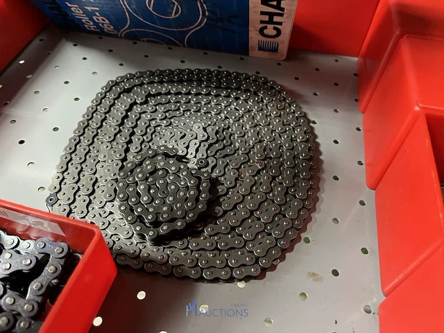 Partij aandrijfkettingen, kettingwielen en geleiderollen - afbeelding 63 van  135