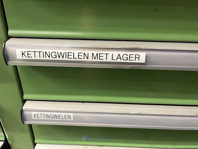 Partij aandrijfkettingen, kettingwielen en geleiderollen - afbeelding 66 van  135