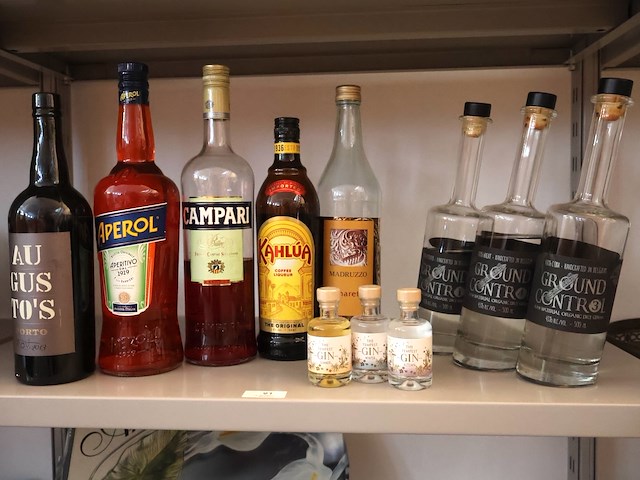 Partij aangebroken dranken (x8) - afbeelding 1 van  5
