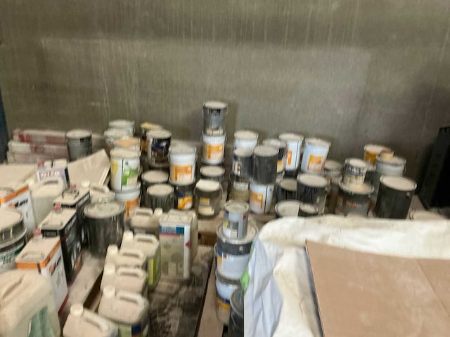 Partij aangebroken verf - afbeelding 3 van  5