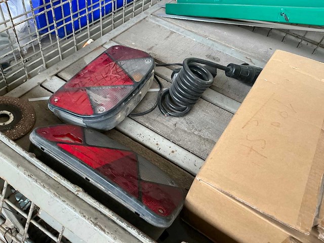 Partij aanhangwagen onderdelen en accessoires - afbeelding 8 van  13