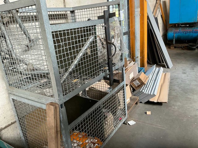 Partij aanhangwagen onderdelen en accessoires - afbeelding 2 van  8