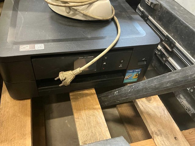 Partij aannemersbenodigdheden - afbeelding 2 van  16