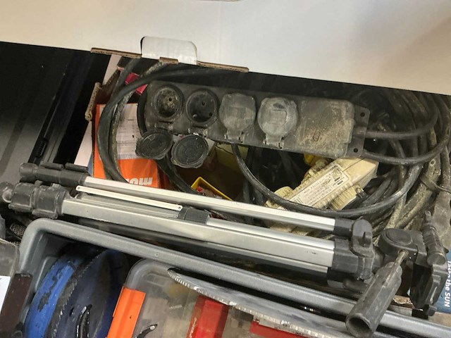 Partij aannemersbenodigdheden - afbeelding 13 van  16