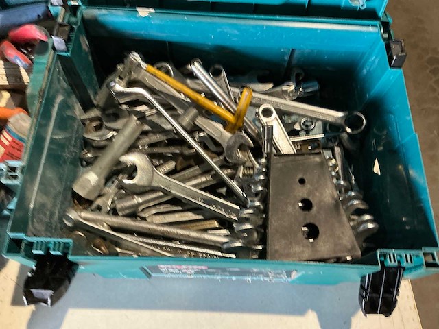 Partij aannemersbenodigdheden - afbeelding 2 van  7