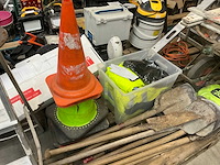 Partij aannemersmateriaal - afbeelding 3 van  8