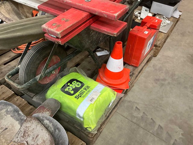 Partij aannemersmateriaal - afbeelding 5 van  8