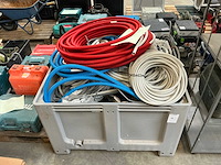 Partij aannemersmateriaal - afbeelding 1 van  6