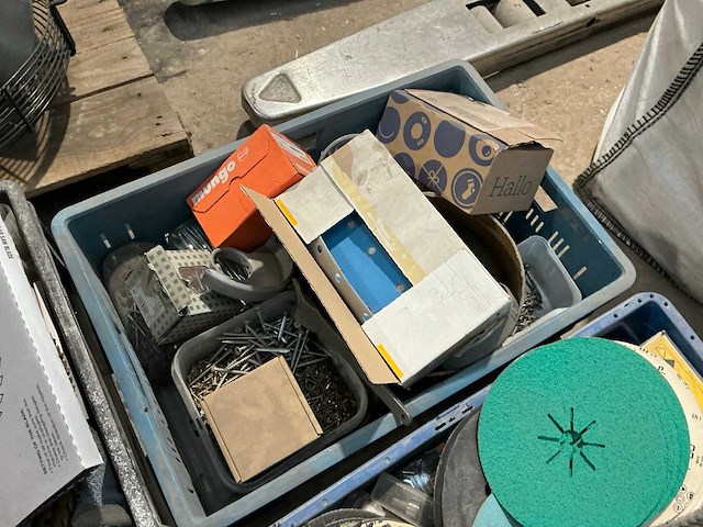 Partij aannemersmateriaal - afbeelding 14 van  16