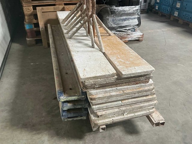 Partij aannemersmateriaal - afbeelding 2 van  3