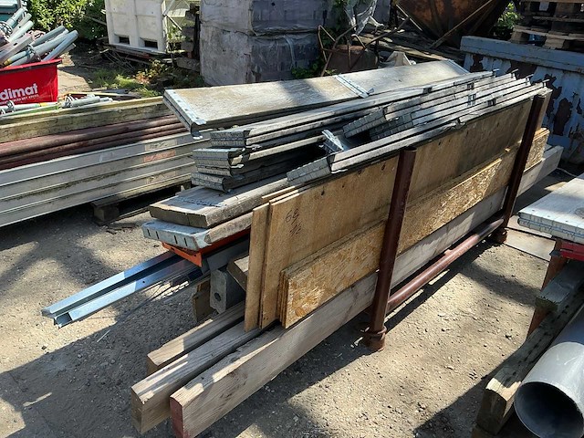 Partij aannemersmateriaal - afbeelding 2 van  7