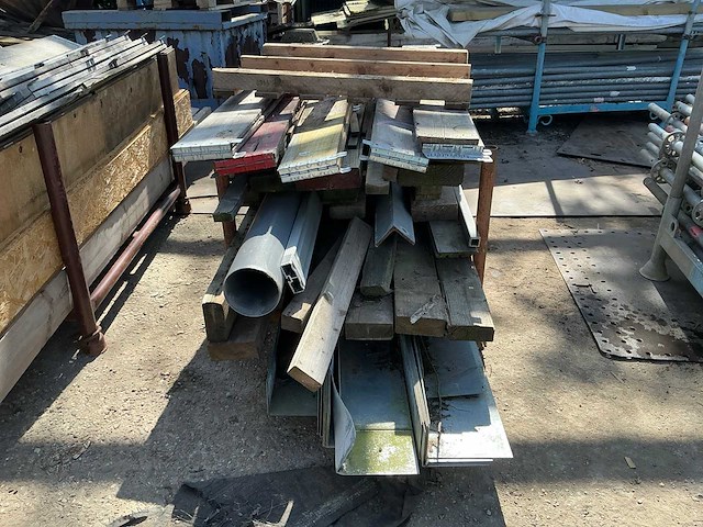 Partij aannemersmateriaal - afbeelding 6 van  7