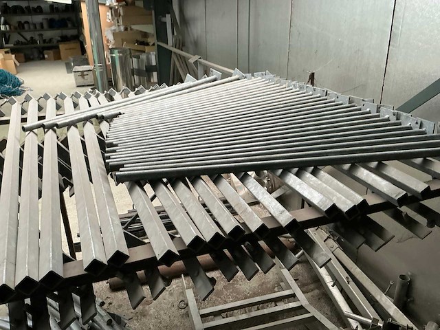 Partij aannemersmateriaal - afbeelding 9 van  10