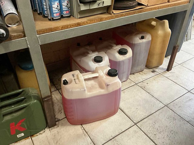 Partij aannemersmateriaal - afbeelding 9 van  15