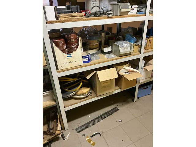 Partij aannemersmateriaal - afbeelding 29 van  30