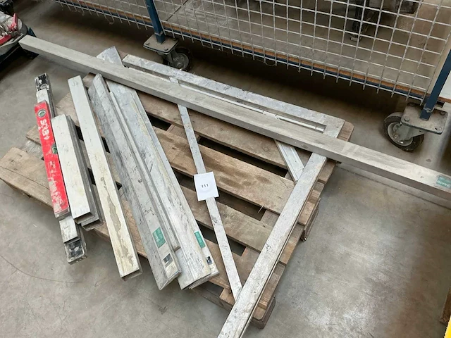 Partij aannemersmateriaal - afbeelding 4 van  4