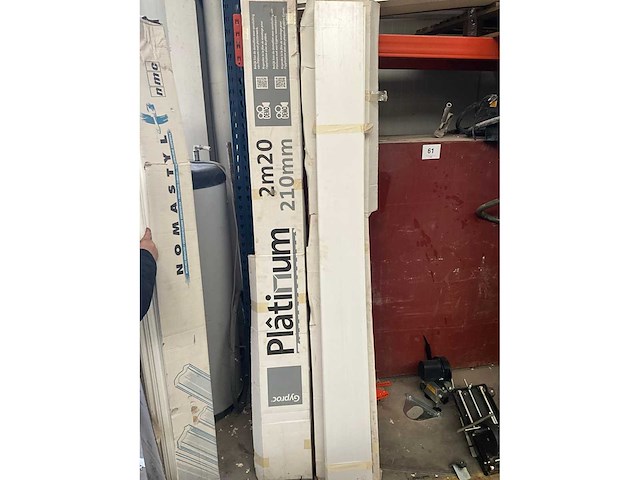 Partij aannemersmaterialen en gereedschap - afbeelding 13 van  21