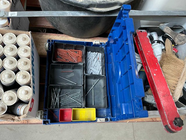 Partij aannemersmaterialen - afbeelding 9 van  14