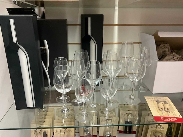 Partij accesoires - afbeelding 2 van  58