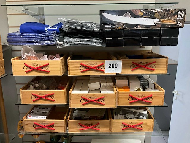 Partij accesoires - afbeelding 6 van  58