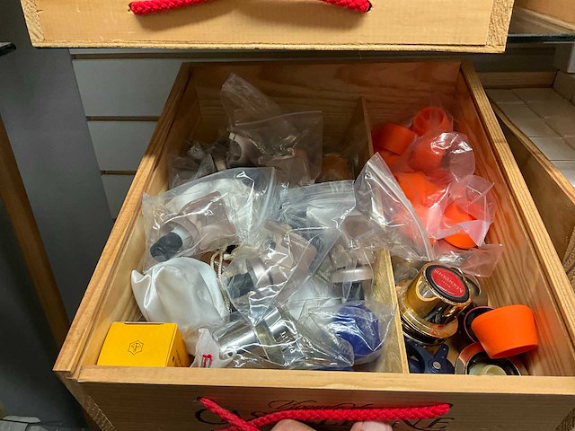 Partij accesoires - afbeelding 10 van  58