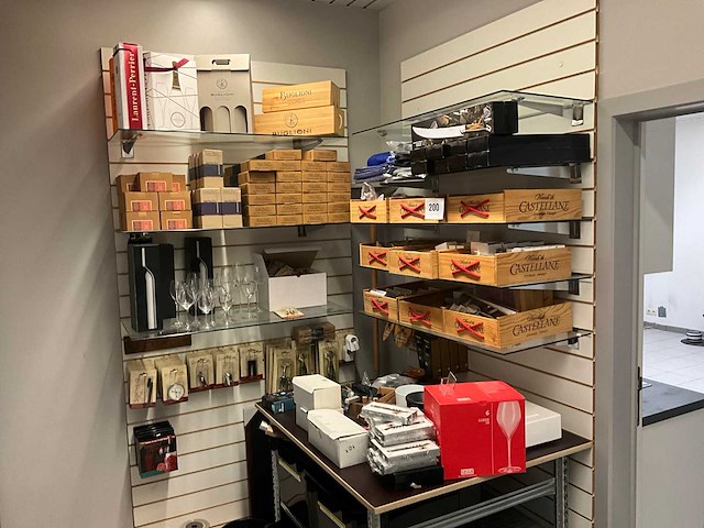 Partij accesoires - afbeelding 1 van  58