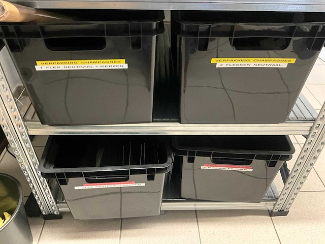 Partij accesoires - afbeelding 31 van  58