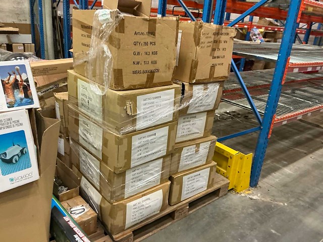 Partij accessoires voor opzetzwembaden - afbeelding 4 van  6