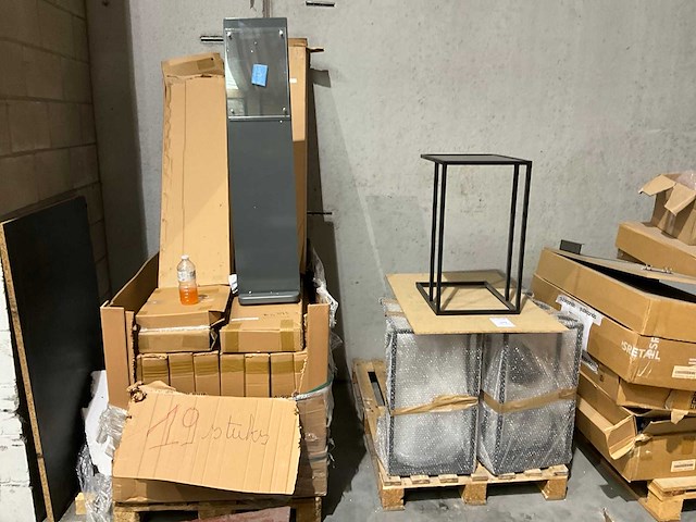 Partij accessoires voor standendenbouw - afbeelding 2 van  4