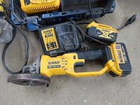 Partij accu dewalt machines - afbeelding 2 van  9
