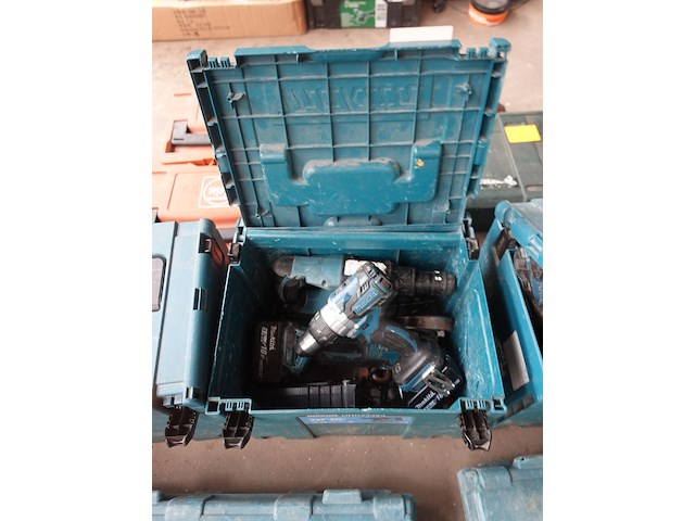 Partij accu makita machines - afbeelding 1 van  5