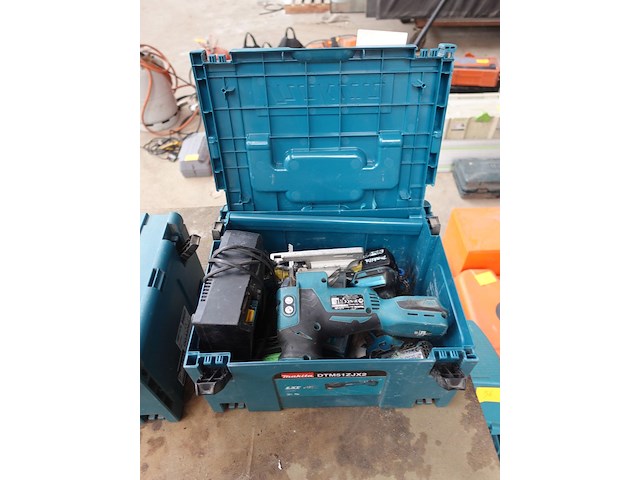 Partij accu makita machines - afbeelding 1 van  7