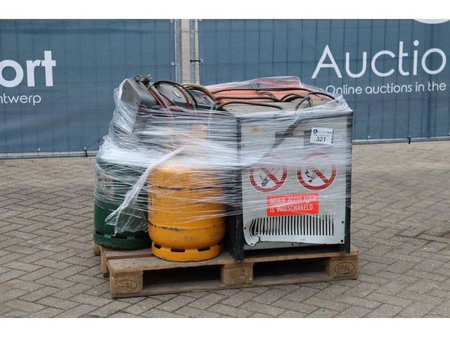 Partij acculaders en lpg tanks - afbeelding 1 van  1