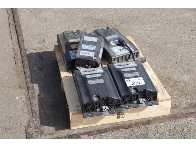 Partij acculaders zivan 5stuks - afbeelding 1 van  1