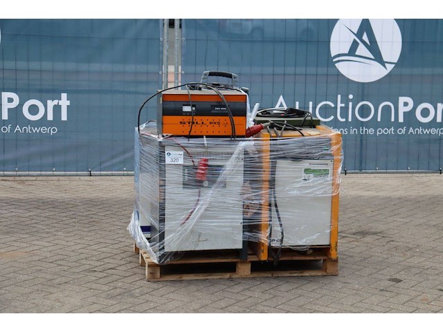 Partij acculaders - afbeelding 1 van  1