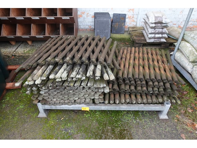 Partij afboordingspaaltjes - afbeelding 1 van  3