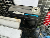 Partij afgekeurd materiaal - afbeelding 2 van  8