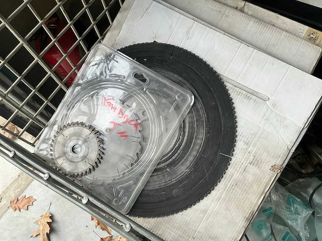 Partij afgekeurd materiaal - afbeelding 4 van  8