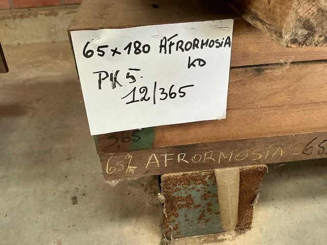 Partij afrormosia balken - afbeelding 4 van  4