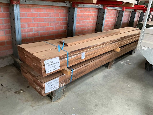 Partij afrormosia planken - afbeelding 1 van  5